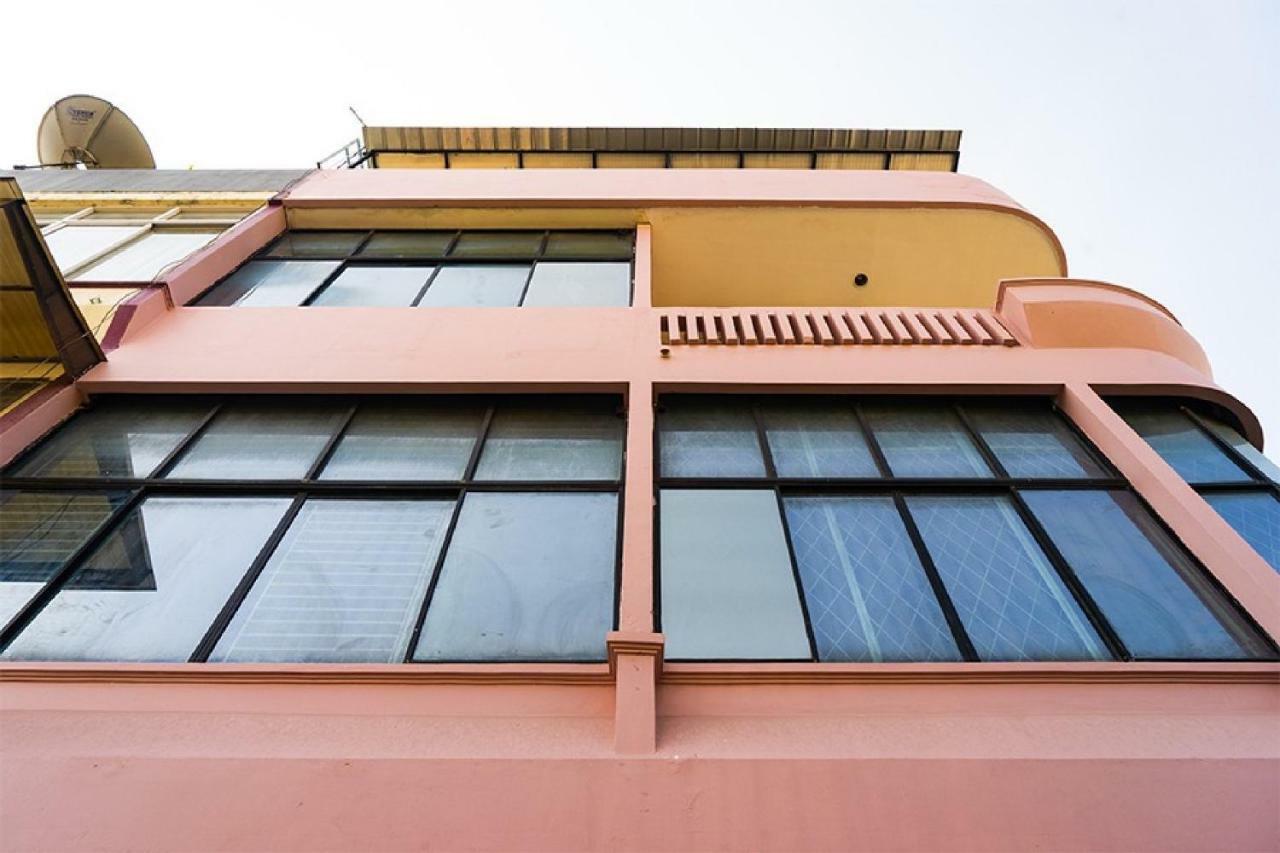 Reddoorz Near Seasons City Mall Jakarta Exterior photo